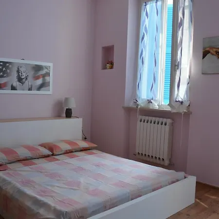 Affittacamere La Casa Di Roberta Falconara Marittima